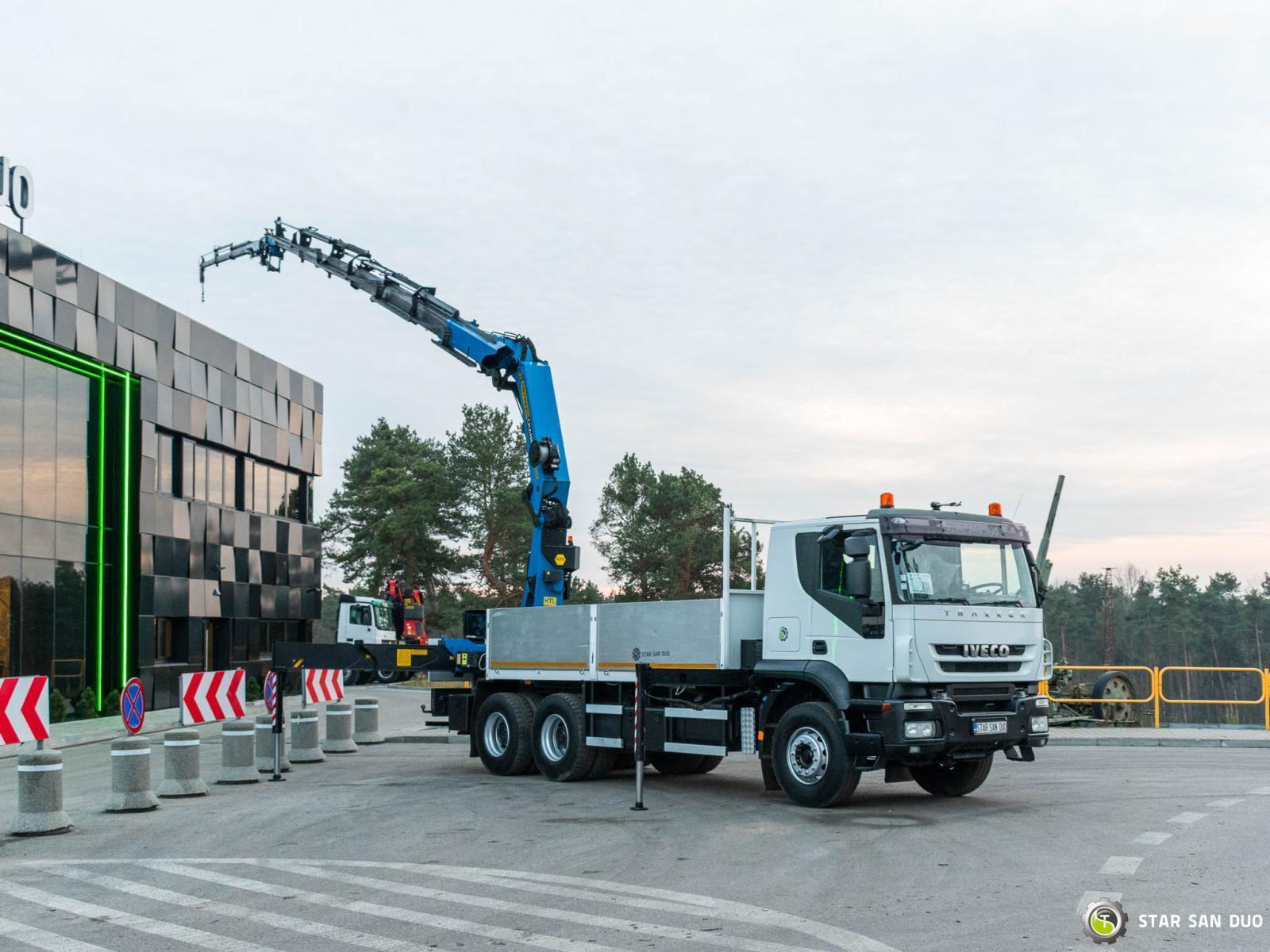 IVECO TRAKKER 410 6x4 PALFINGER PK 36002 HDS Fly Jib Żuraw
