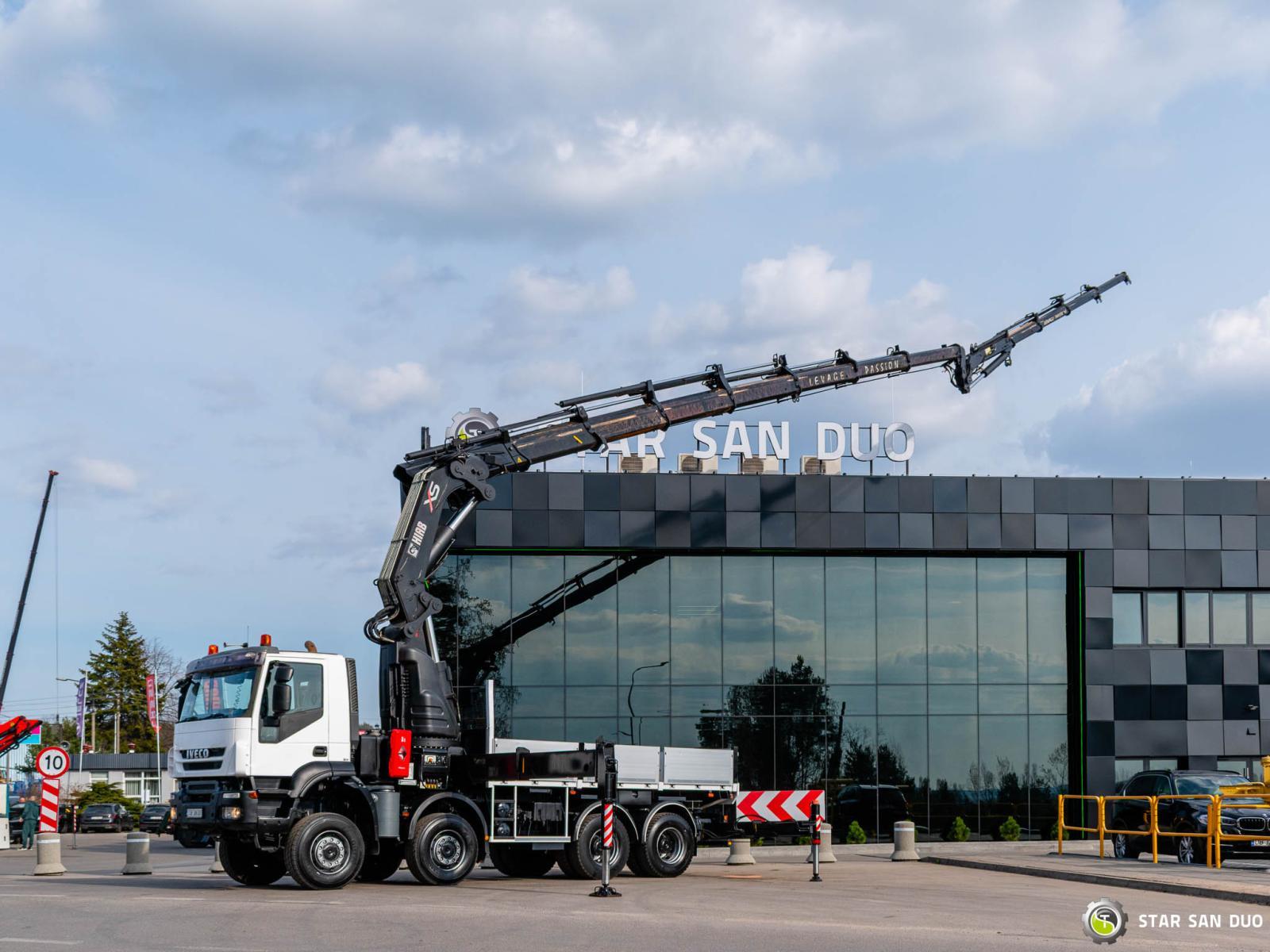 IVECO TRAKKER 450 8x8 HIAB 800E-7 FLy Jib Wciągarka HDS Żuraw