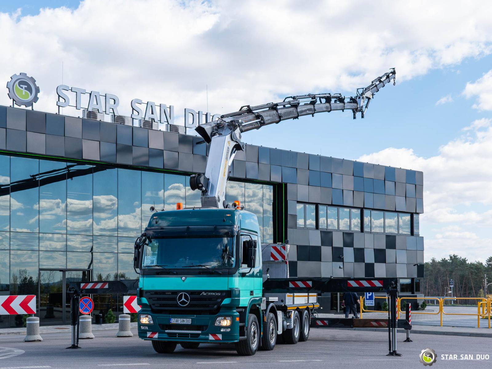 MERCEDES-BENZ ACTROS 3258 8x4 Palfinger PK 72002 Crane