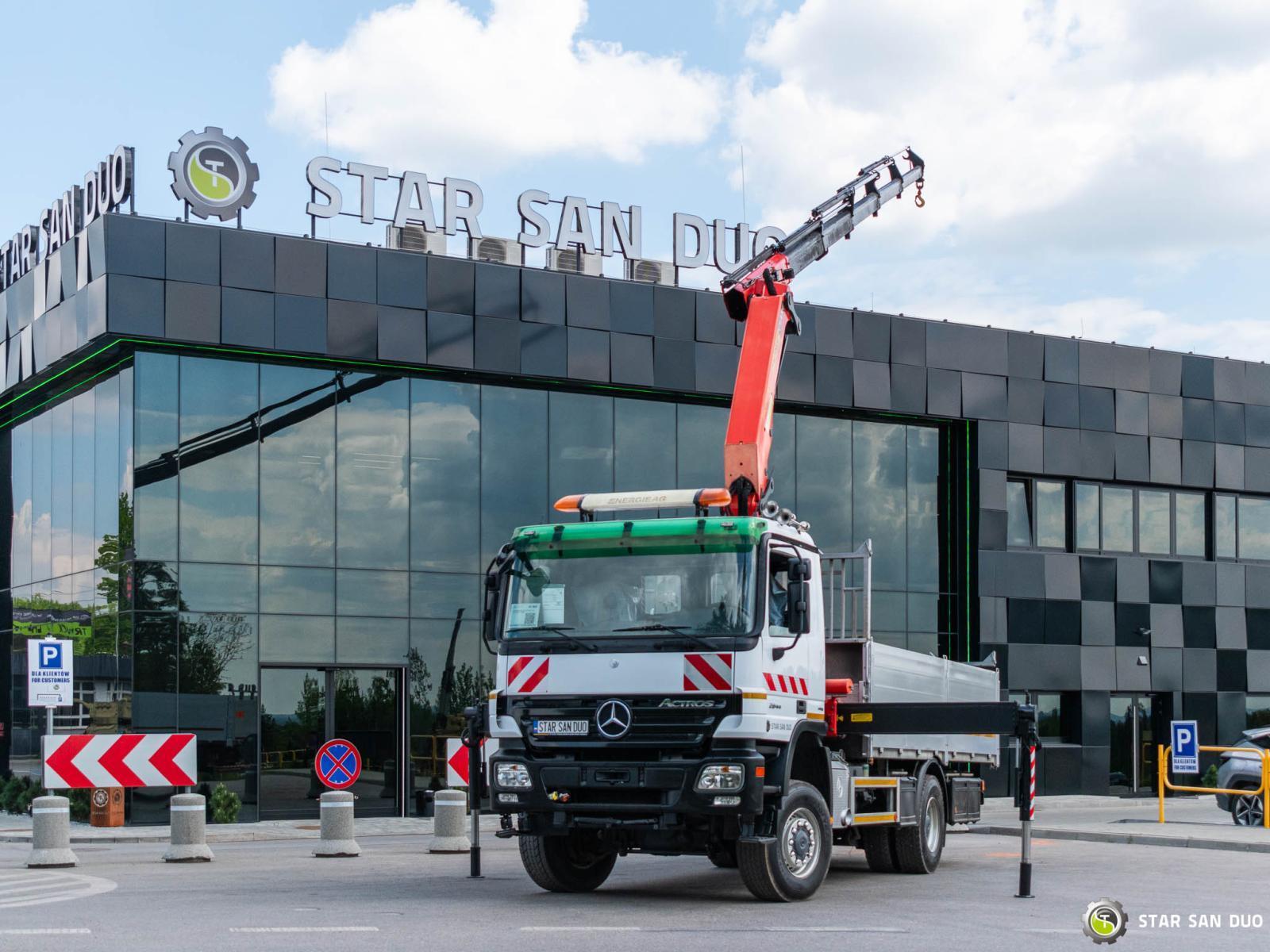 MERCEDES-BENZ ACTROS 2044A 4x4 Palfinger PK 20002 hds Crane