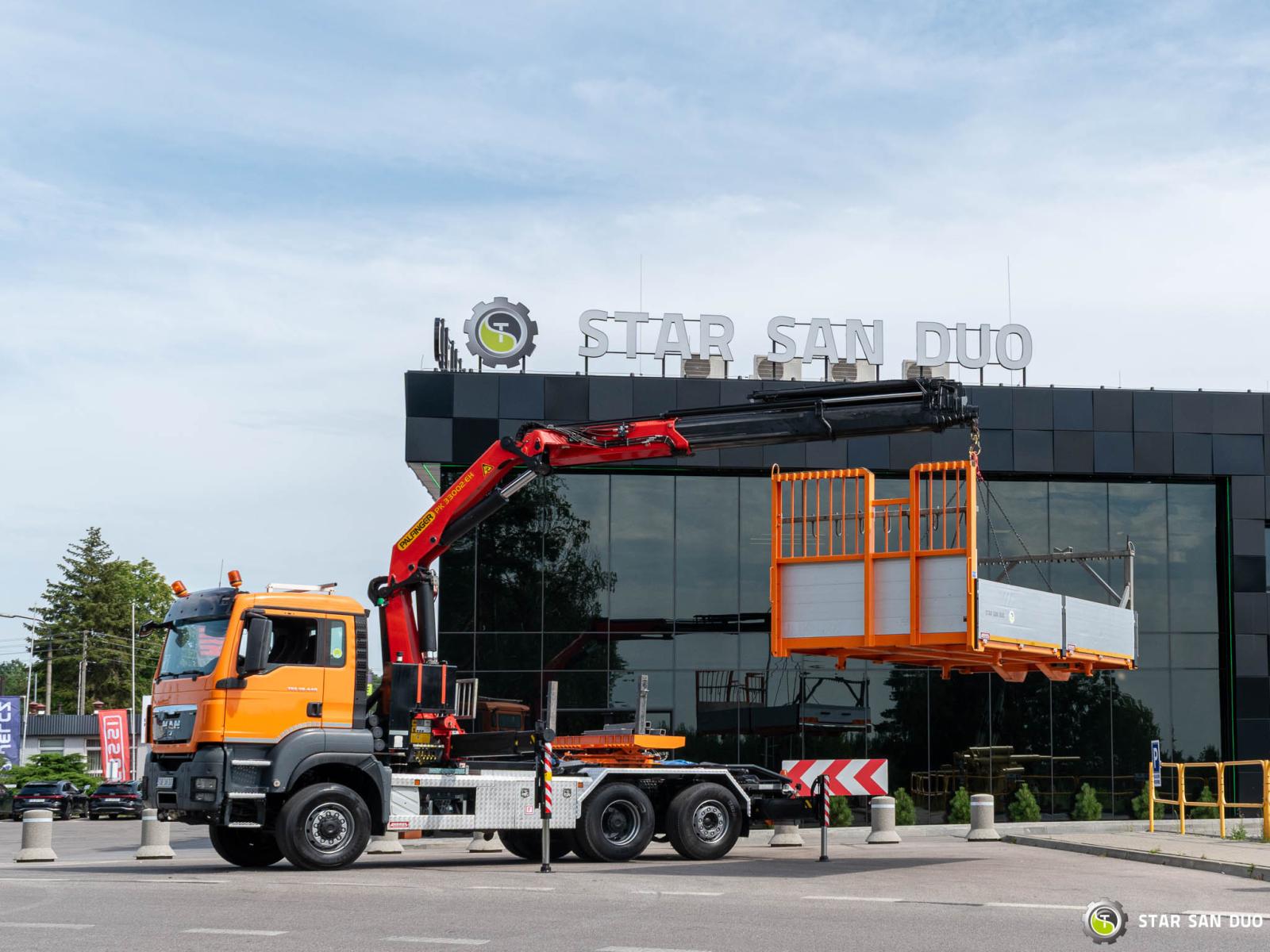 MAN TGS 28.440 6x4x4 PALFINGER 33002 Crane Turntable